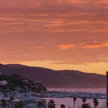 Appartement vue mer au Lavandou Le Lavandou Eksteriør bilde